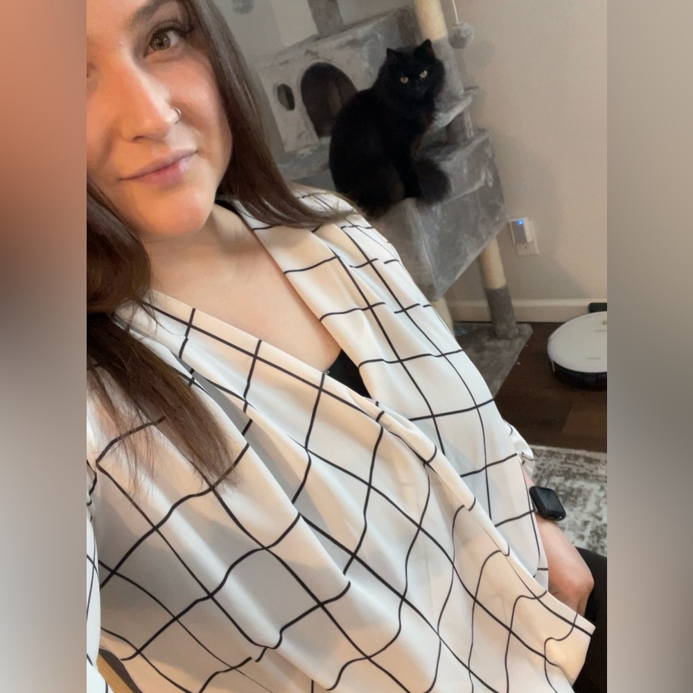 White windowpane surplice blouse - Picture 3 of 4